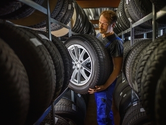 nie-je-riziko-kupovat-dlho-skladovane-pneumatiky.jpg
